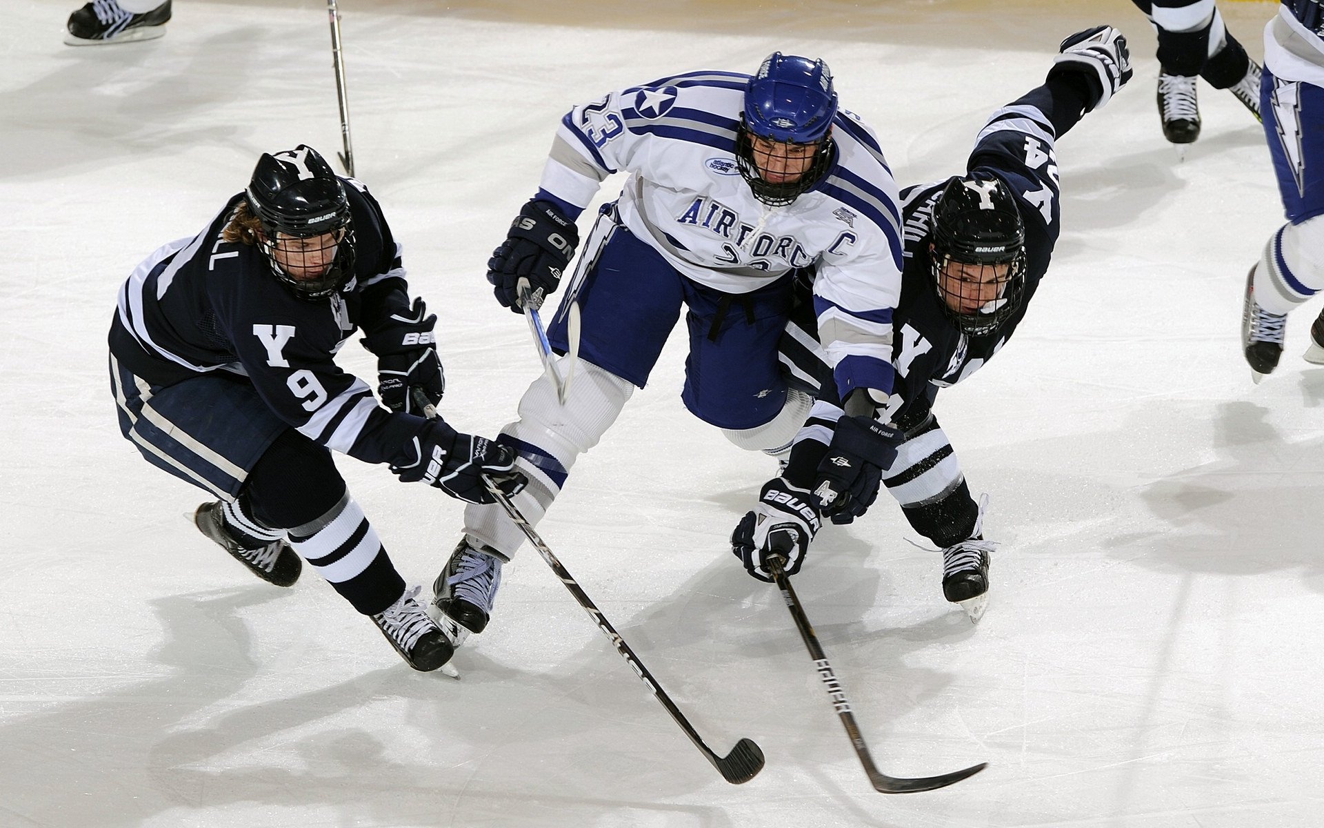 南美风暴与德国战车的意外交汇，巴雷拉绝杀智利，拜仁基因如何塑造关键先生