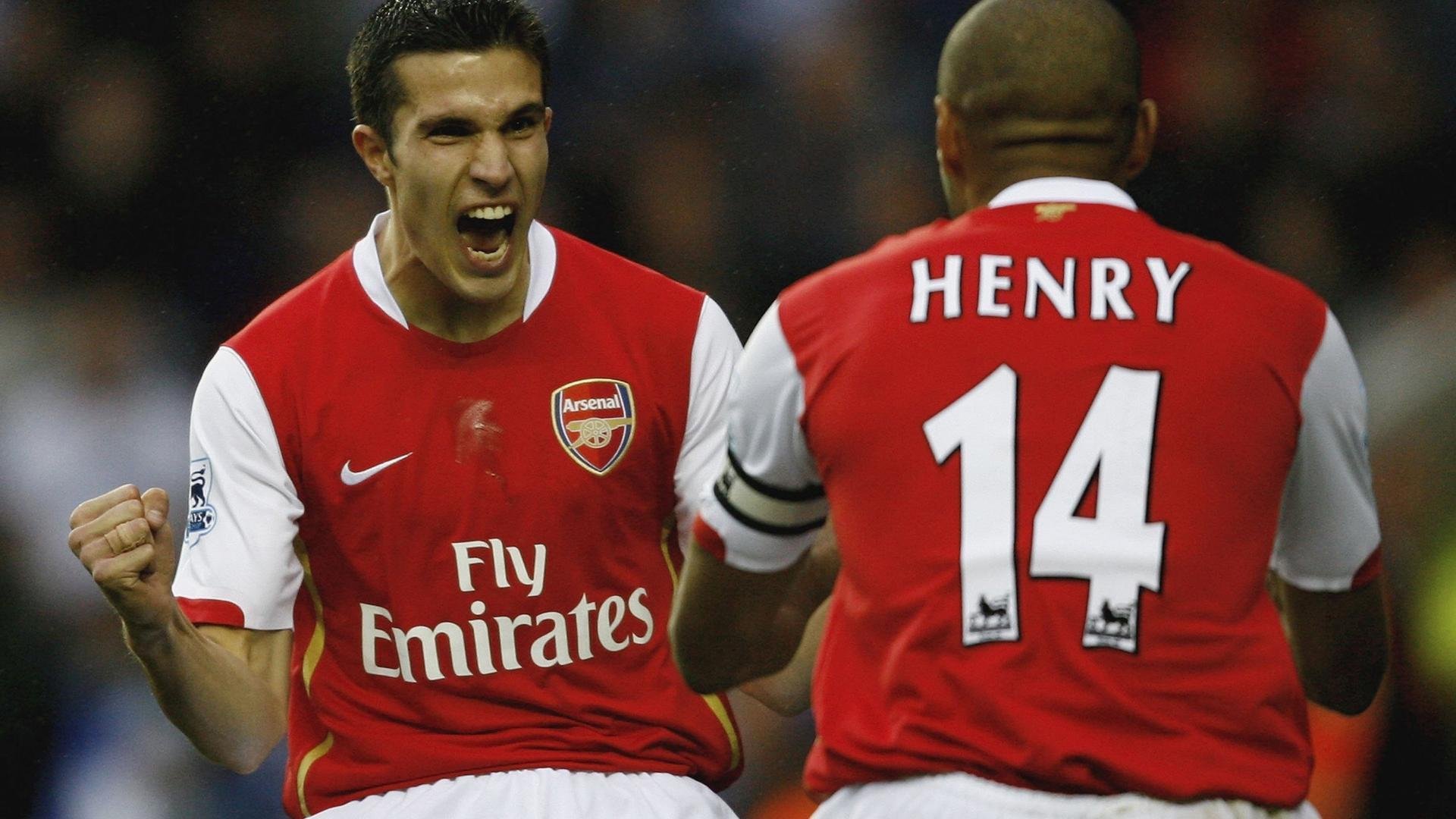 绿茵与硬木的交响，当意甲焦点战遇上湖人击溃雄鹿