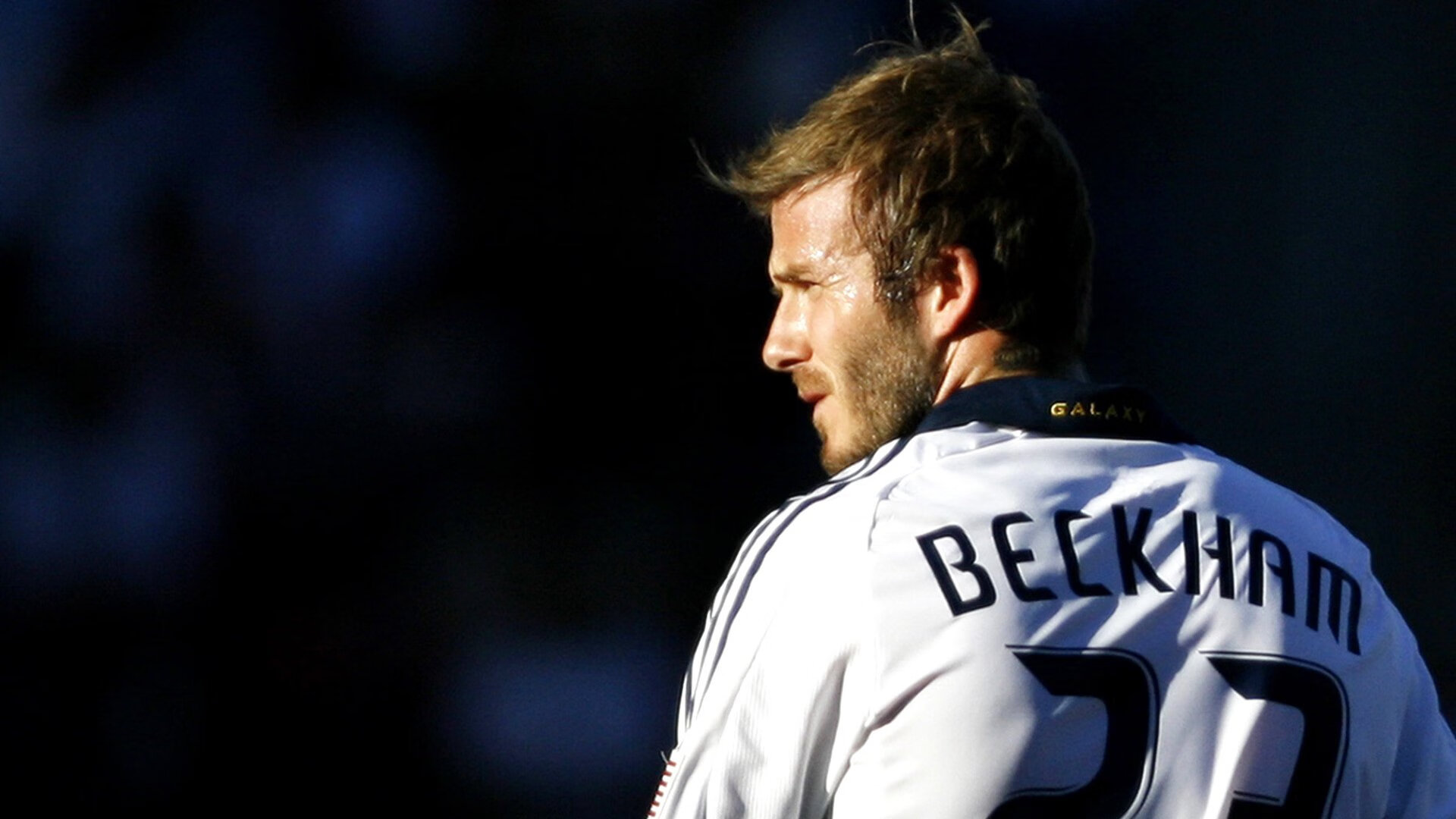 开云下载-黄潜风暴席卷维也纳，哈兰德孤胆英雄难敌整体足球